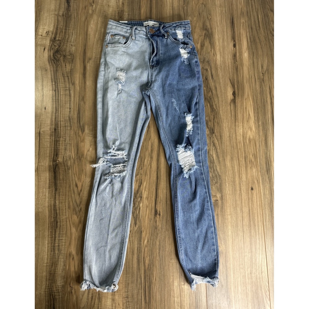 Almost Famous Womens‎ Size 1 Skinny Jeans Ripped Cutoff Light Wash Blue